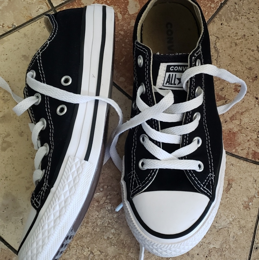 Kids converse